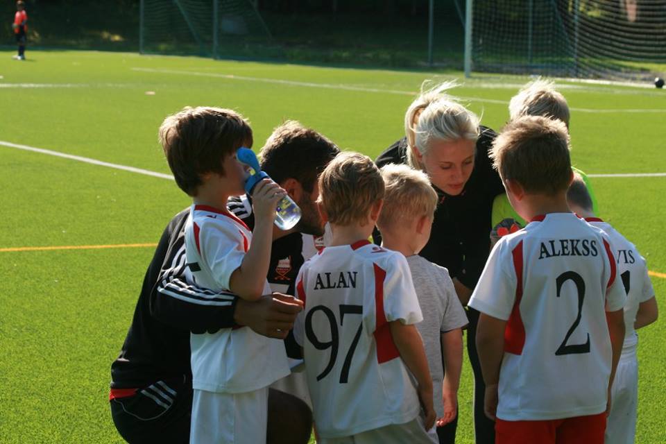 riga united kids having fun